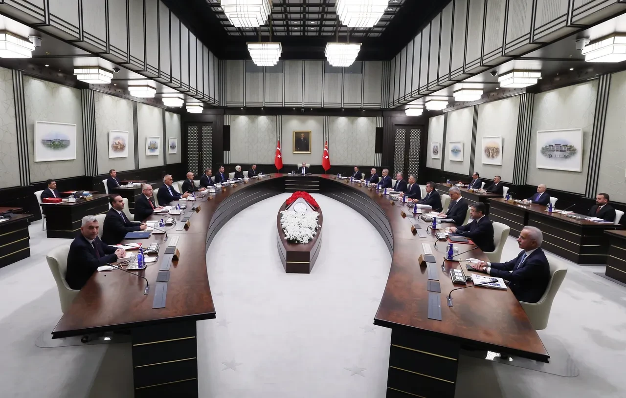 Milyonların gözü Kabine Toplantısı'nda: Masada 4 önemli konu var