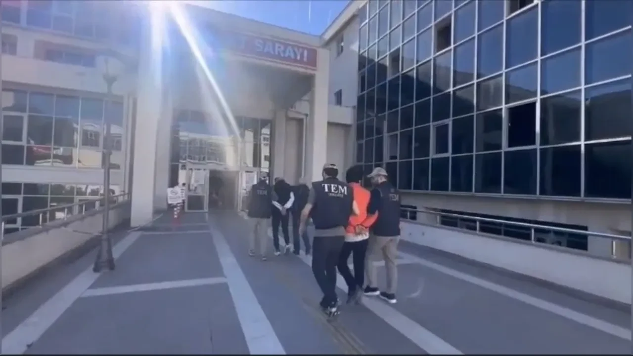 Osmaniye’de DEAŞ'a baskın: 2 şüpheli tutuklandı