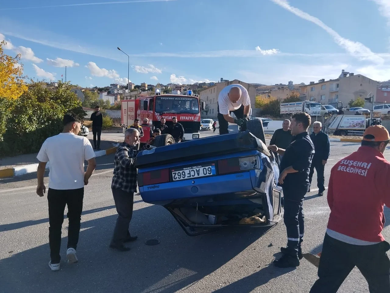 Otomobil takla atarak ters döndü, yaralanan olmadı