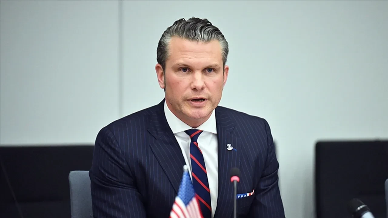ABD Savaş Bakanı Pete Hegseth'in uçağı irtifa kaybetti, acil iniş yaptı