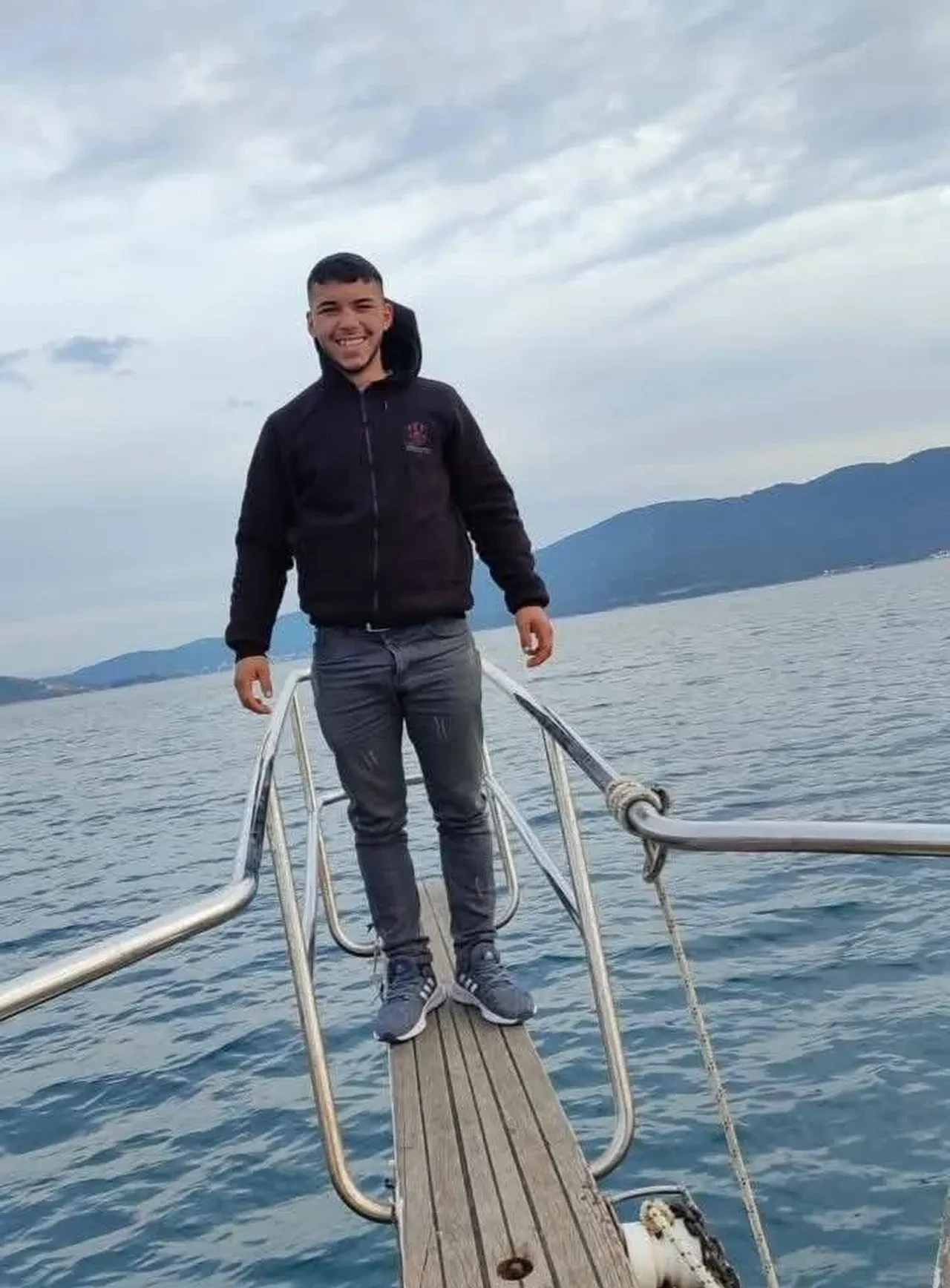 Acı olay hava aydınlanınca fark edildi! Gençlerin cansız bedenleri bulundu