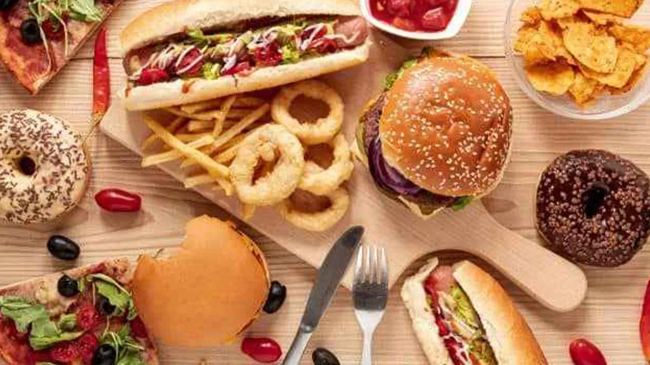Aşırı fast food tüketenler dikkat! Uzman isim zararlarını tek tek açıkladı