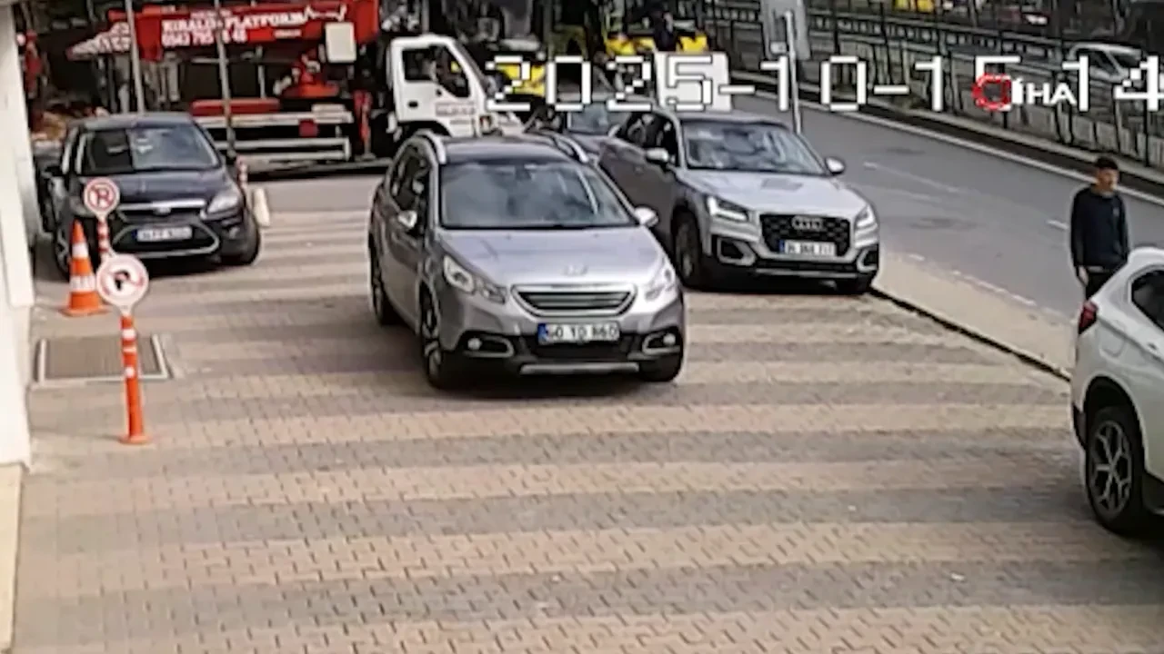 Çekmeköy'deki İETT otobüsünün kaza anı kamerada!