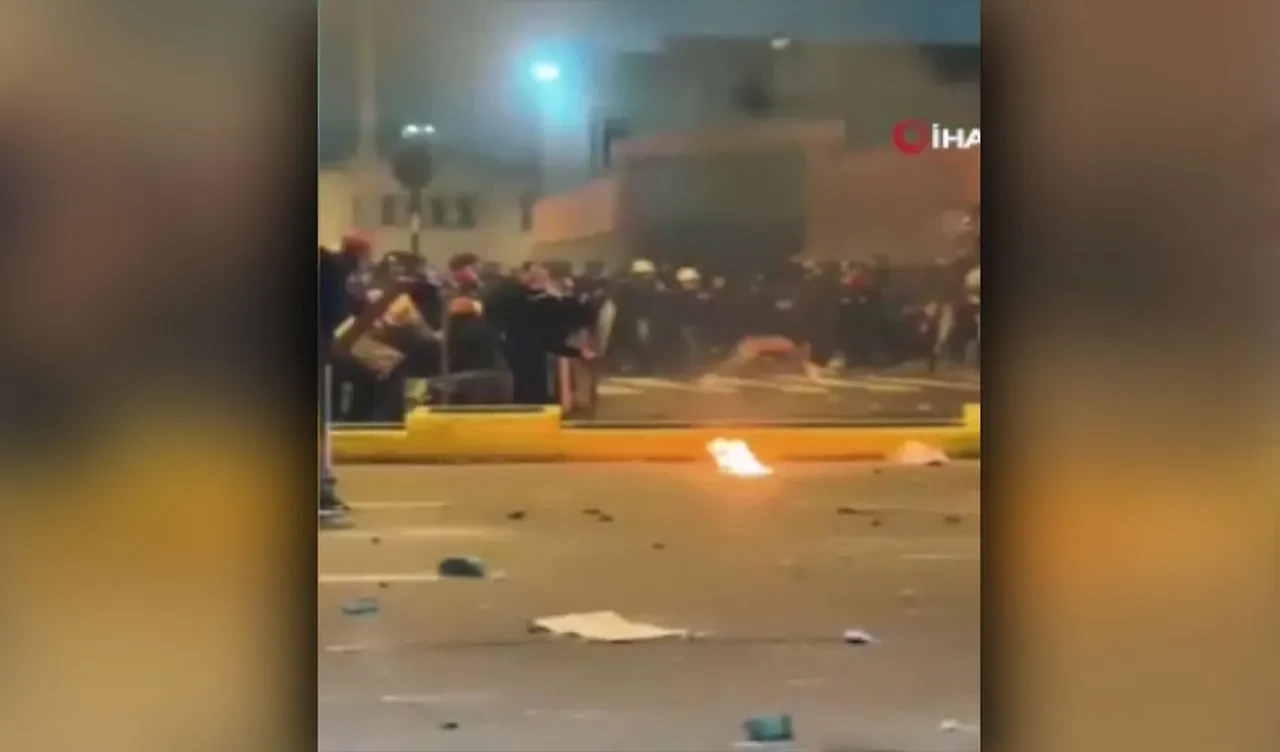 Peru'da sokaklar karıştı, hükümet karşıtı gösterilerde can kaybı var, çok sayıda kişi de yaralandı