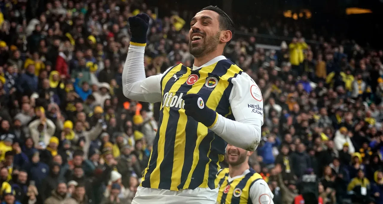 Süper Lig devi devreye girdi: Menajeriyle görüştüler! İrfan Can Kahveci ezeli rakibe gidiyor