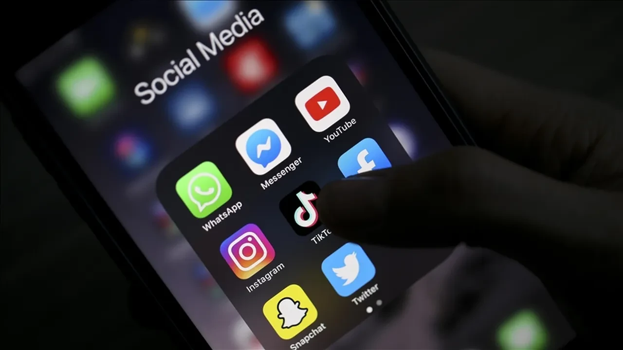 TikTok yılın ikinci çeyreğinde 189 milyondan fazla videoyu yayından kaldırdı