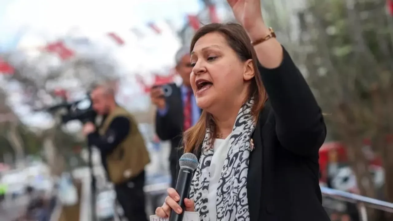 AK Parti'ye geçeceği iddia edilen Burcu Köksal'dan ilk açıklama! 'Artık susmayacağım' 