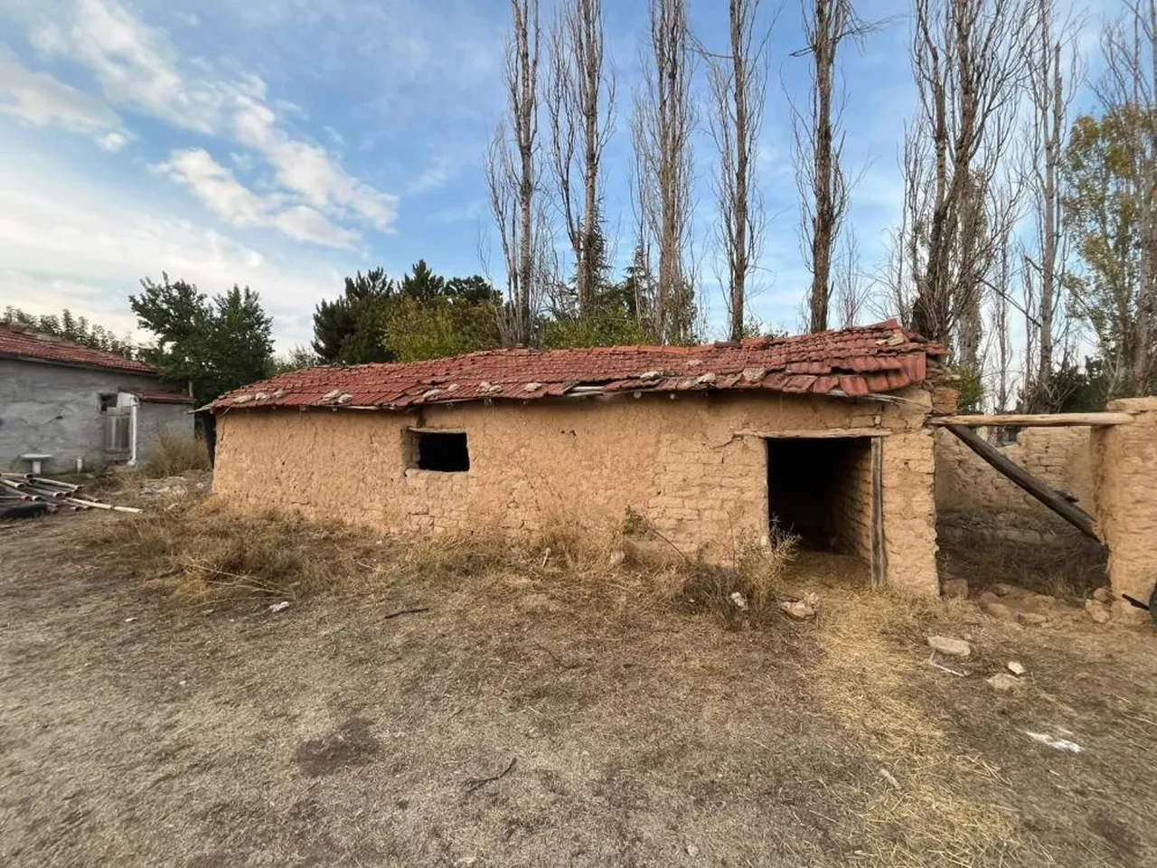 Cansız bedeni 14 yıl sonra ahır temelinde çıktı! Kardeşinin ifadesi kan dondurdu