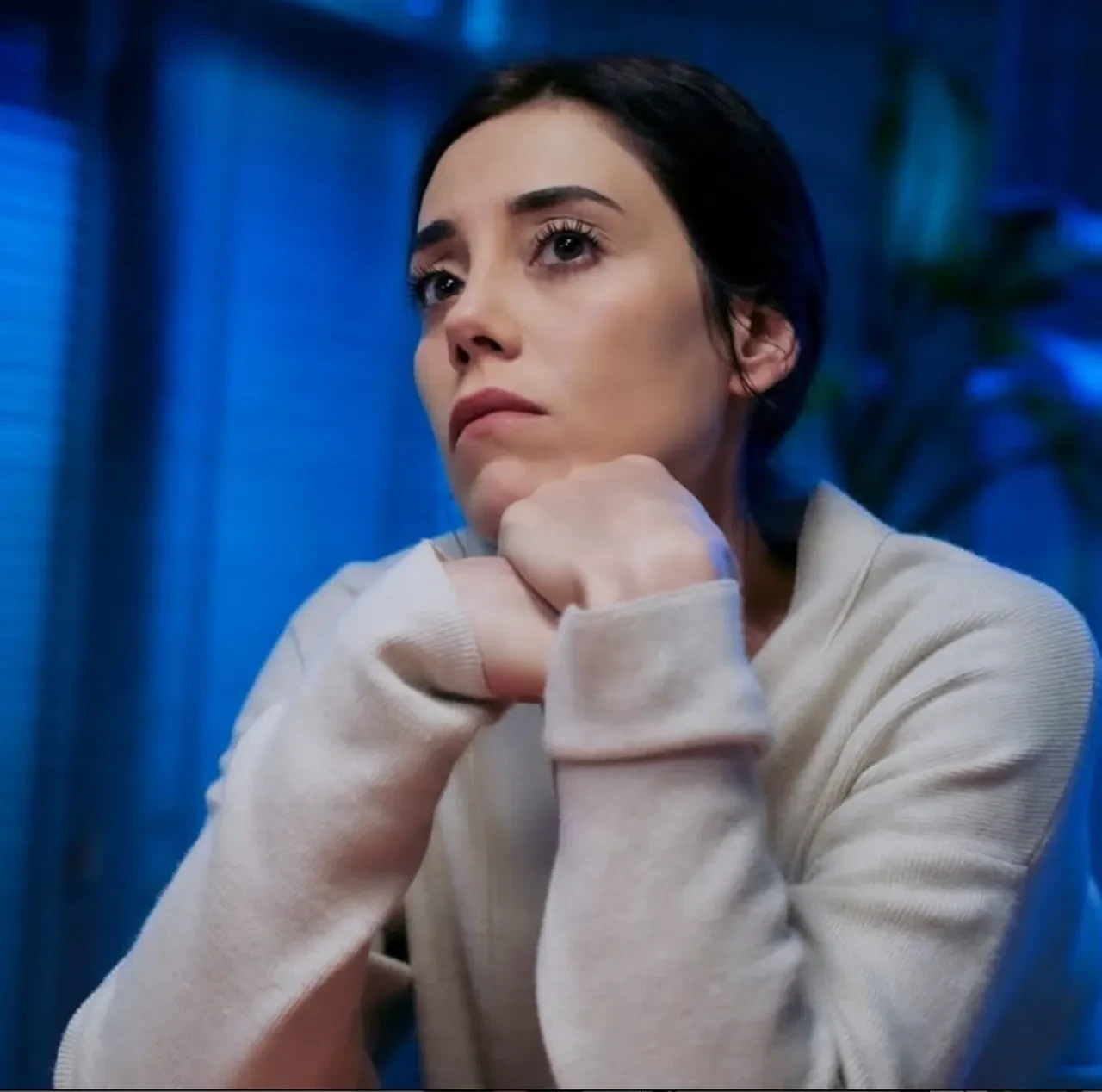 Cansu Dere, dünyaca ünlü isim ile başrolü paylaşacak