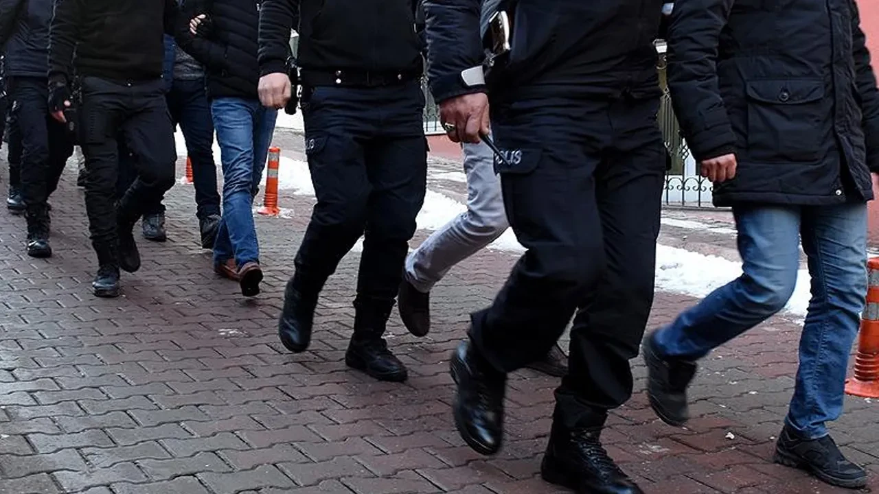 Çok sayıda adrese DEAŞ operasyonu! Çocukların beynini yıkarken yakalandılar