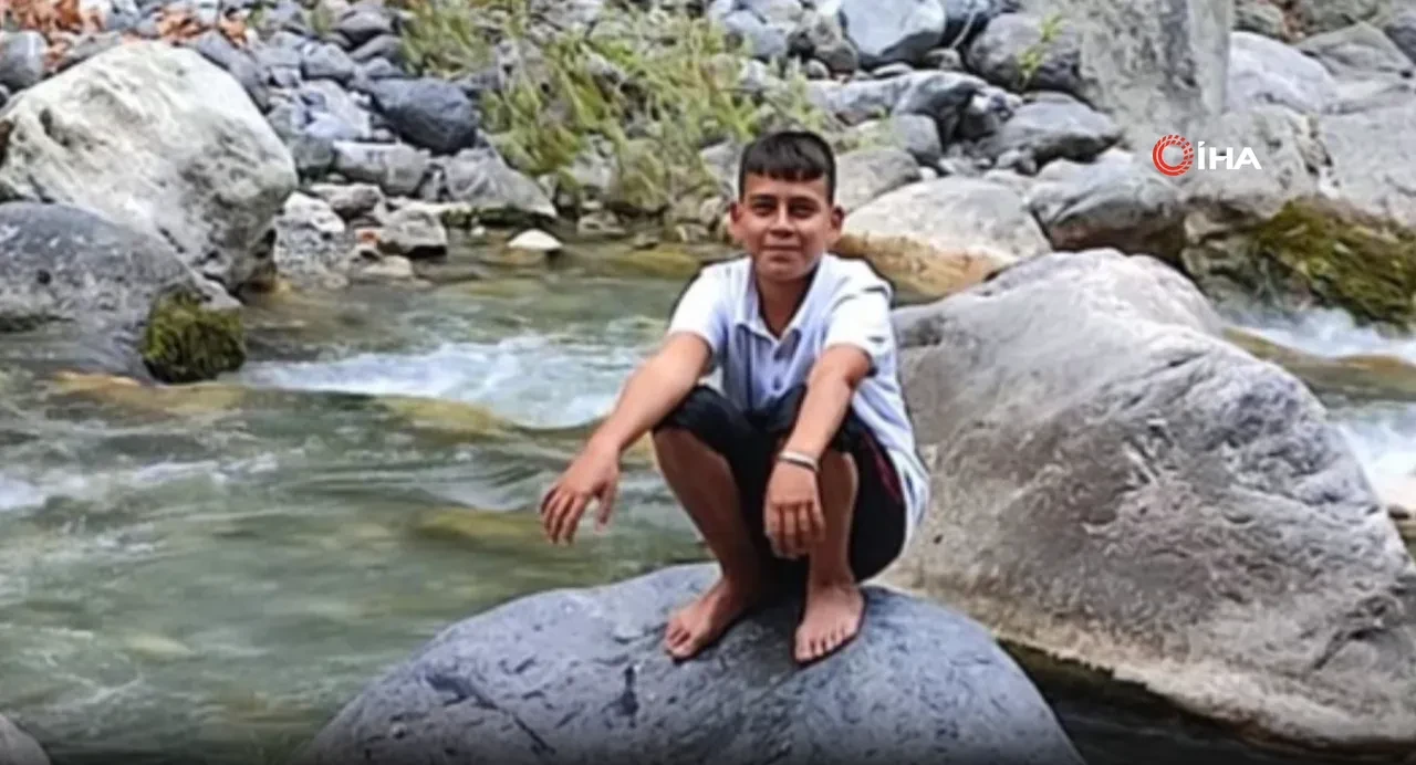 Mersin'de dehşete düşüren olay! Ekmek almaya giden çocuğu öldürüp intihar etti