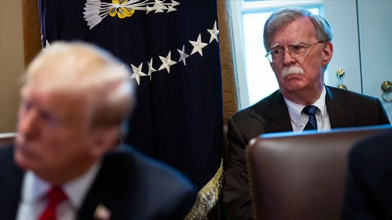 Donald Trump'ın eski danışmanı John Bolton'a 18 suçlama