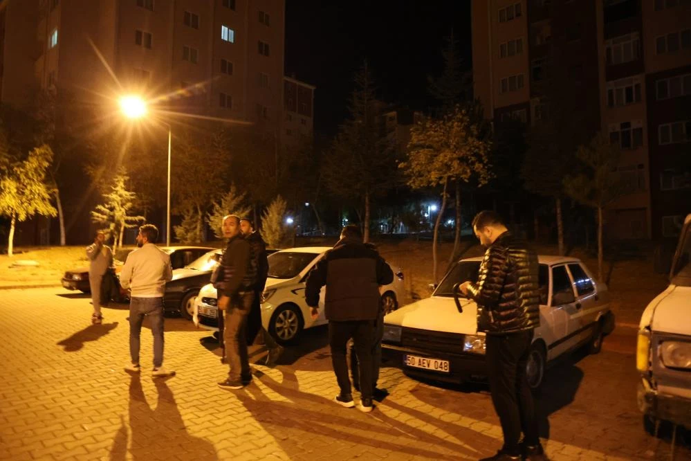 Nevşehir’de dehşet anları: Kayınbabasını bıçakladı, pencereden yastık yaktı!