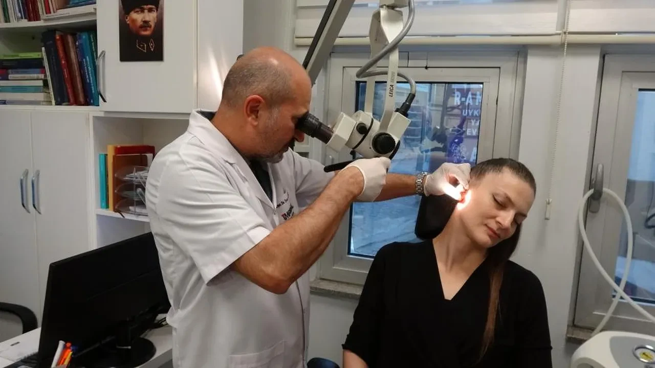 Uzman doktor uyardı! İşitme kaybı yaşayanları bekleyen büyük tehlike!