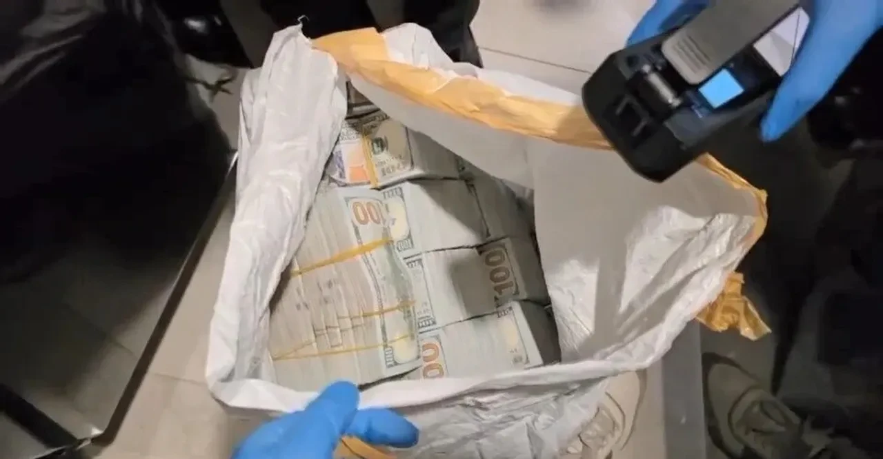 Laleli operasyonu ve eski Merkez Bankası Başkan Yardımcısı'nın tutuklanmasının anlamı ne? Cem Küçük'ün yorumunda Mehmet Şimşek de var