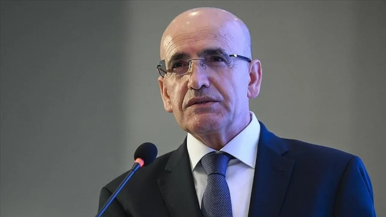 Mehmet Şimşek: İç borç çevirme oranını önümüzdeki sene belirgin şekilde azaltacağız