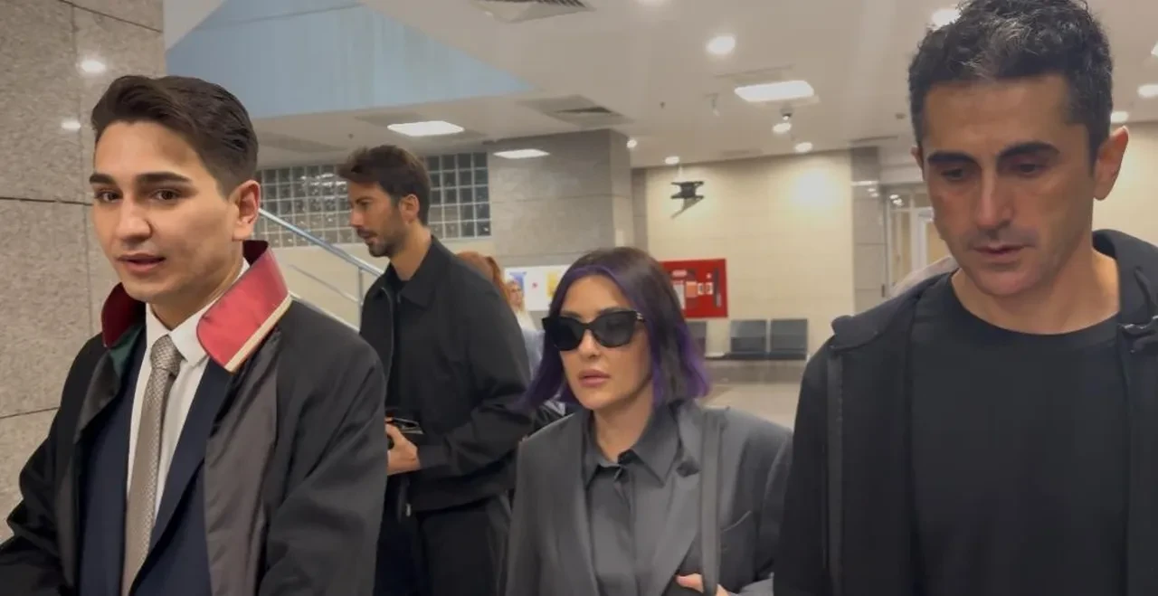 Melek Mosso ile Serkan Sağdıç resmi olarak boşandı 