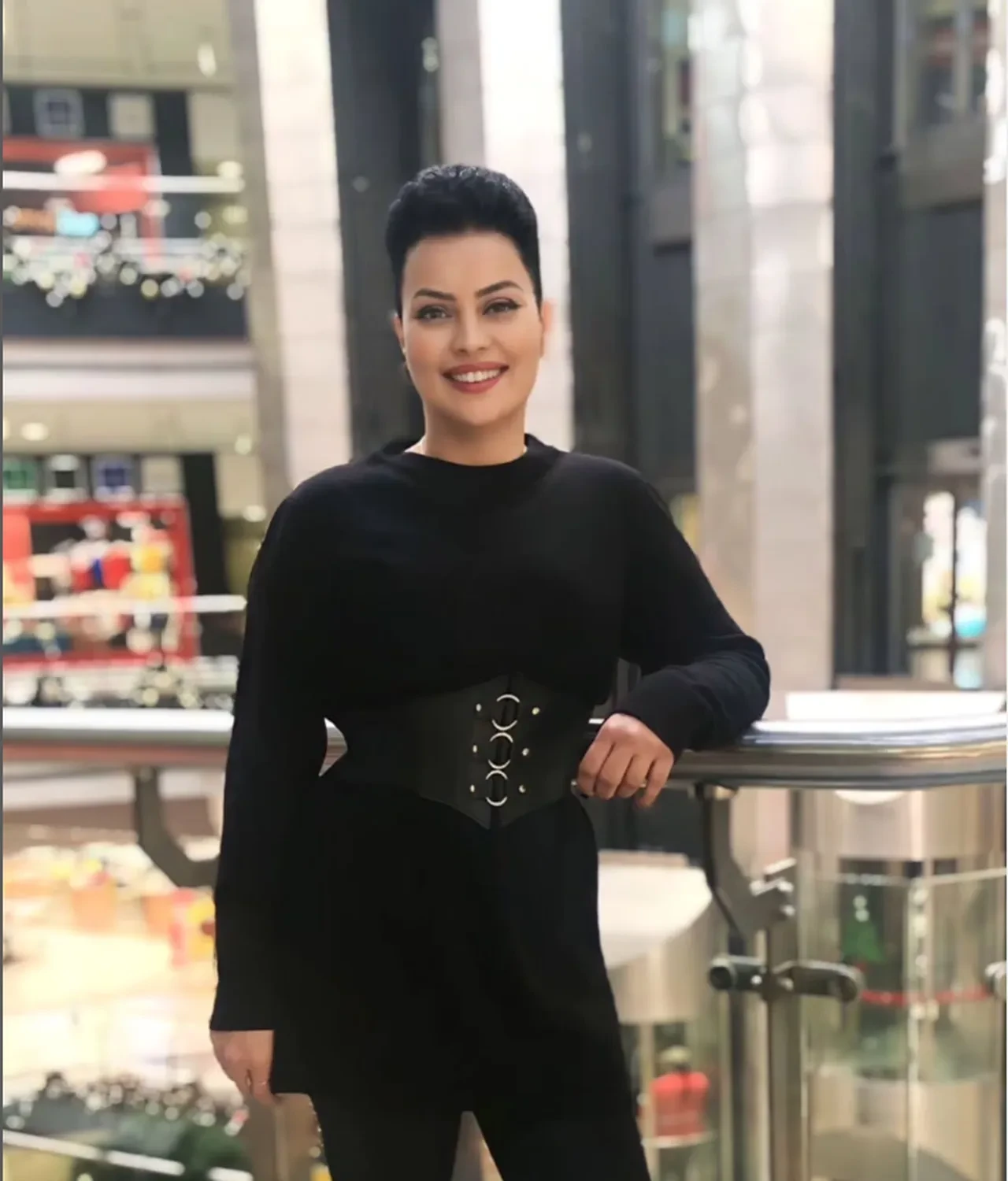 Oyuncu Ayçin Tuyun, kendisine iş vermeyenlere sitem etti! Kendi mutfağını Hazal Kaya'nınkiyle kıyasladı 