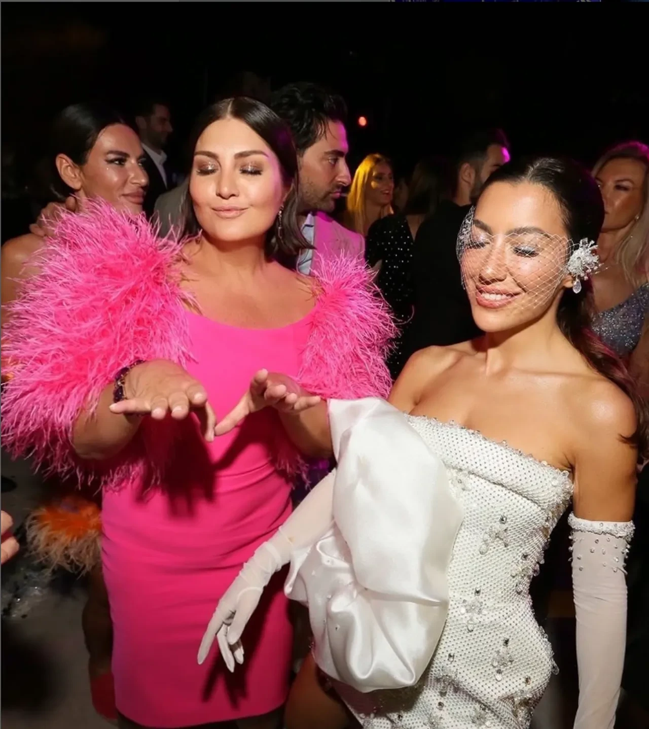 Sibel Can babaanne oldu! Merve kaya ile Engin Can Ural'ın kızlarına verdikleri isim belli oldu