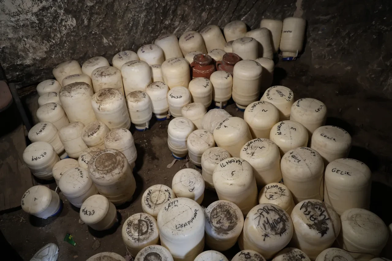 Tam 2 bin yıllık 'peynir oteli' görenleri şaşırtıyor! Doğal soğuk hava deposu