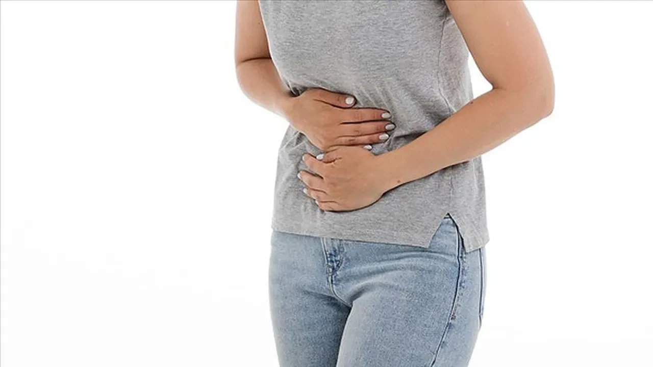 Tüm gün karın ağrısı çekenlere müjde! Uzmanlar gastrit ve ülsere iyi gelen 5 doğal besini açıkladı