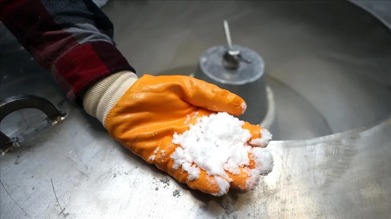 Yağları silgiyle siler gibi temizleyebilirsiniz! Fırın içindeki yağları dakikalar içinde silip süpüren o doğal yöntem ortaya çıktı