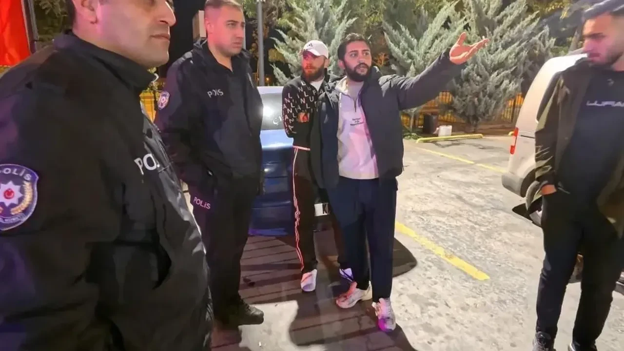 Aksaray’da açıkta alkol skandalı: Direnen 2 şahsa ceza kesildi