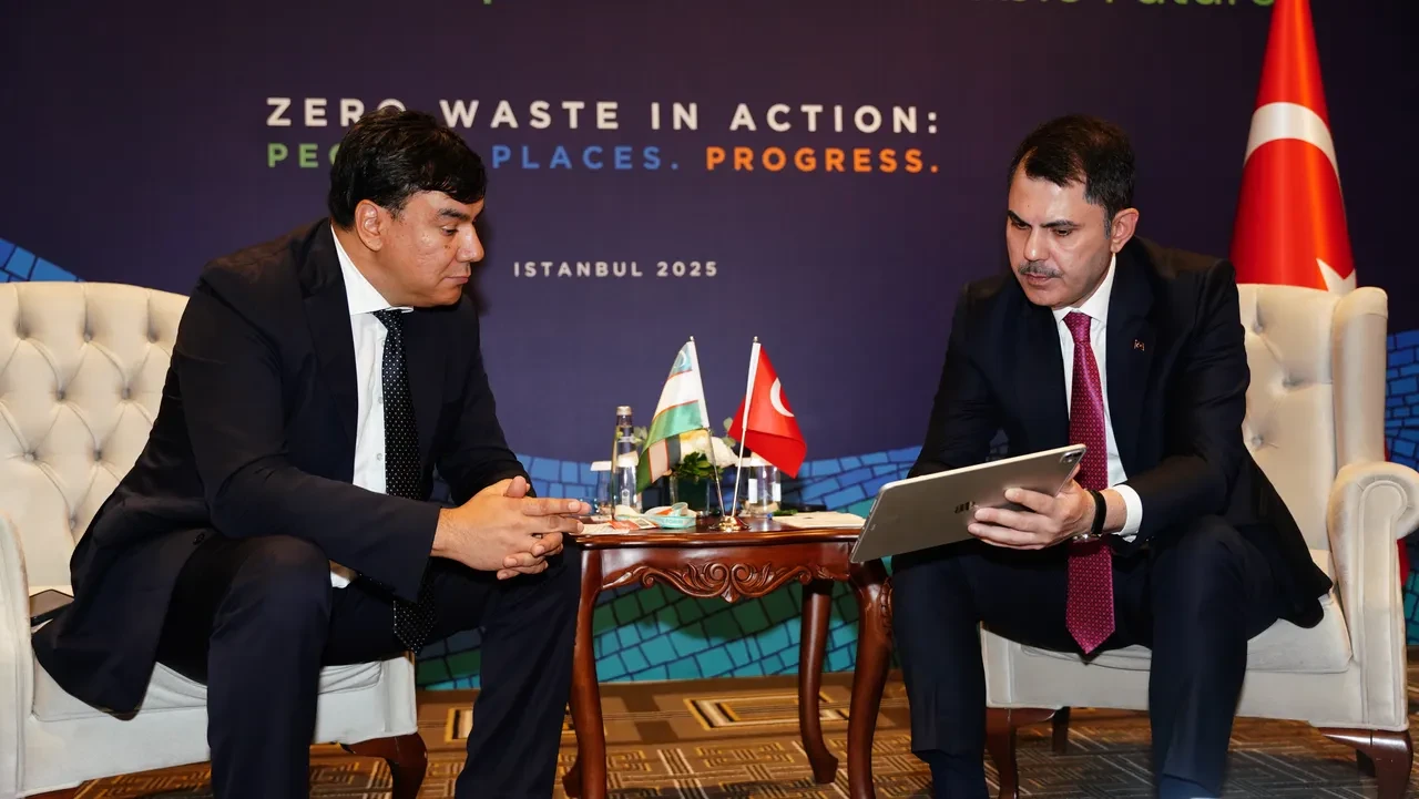 Bakan Kurum, Sıfır Atık Forumu kapsamında ikili görüşmelerde bulundu