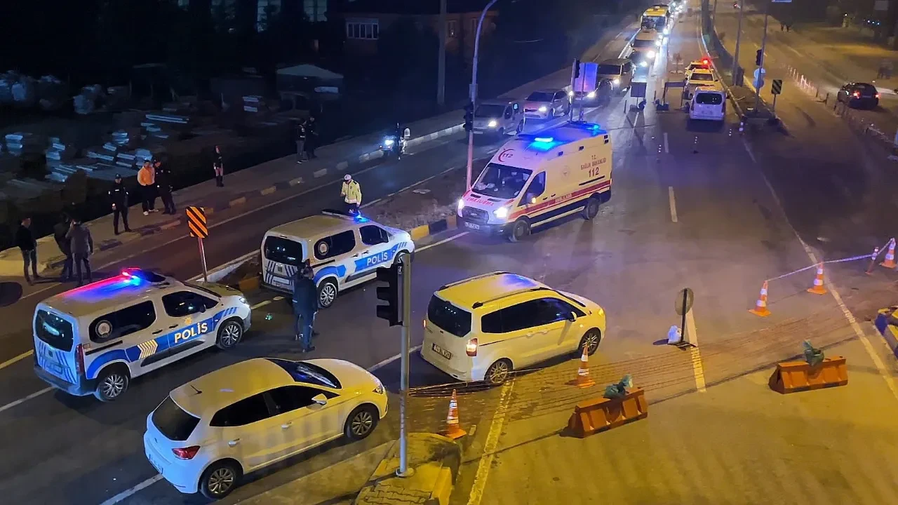 Bartın’da şok kaza: Sivil polise otomobil çarptı!