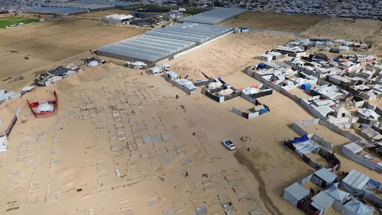 Gazze'de içler acısı tablo! Mezarlıklarda yer kalmadı