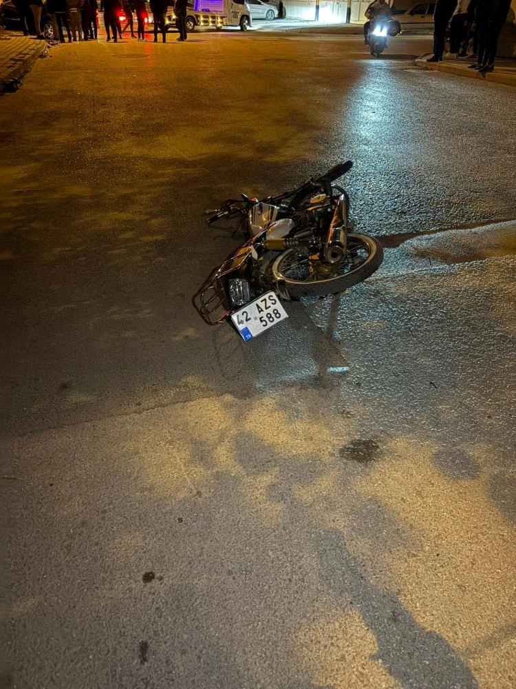 Konya’da korkunç kaza: Motosiklet yayalara çarptı 5 kişi yaralandı