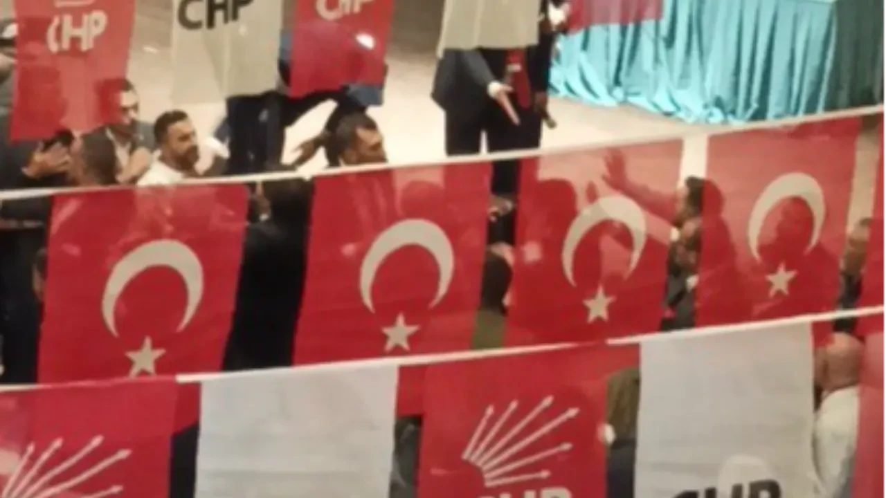 Kahramanmaraş'ta CHP kongresinde kavga çıktı!