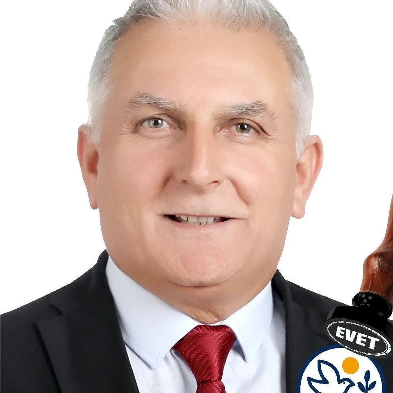 KKTC cumhurbaşkanlığı seçimlerini etkileyecek hamle! Adaylardan biri çekildi: O isme desteğini duyurdu