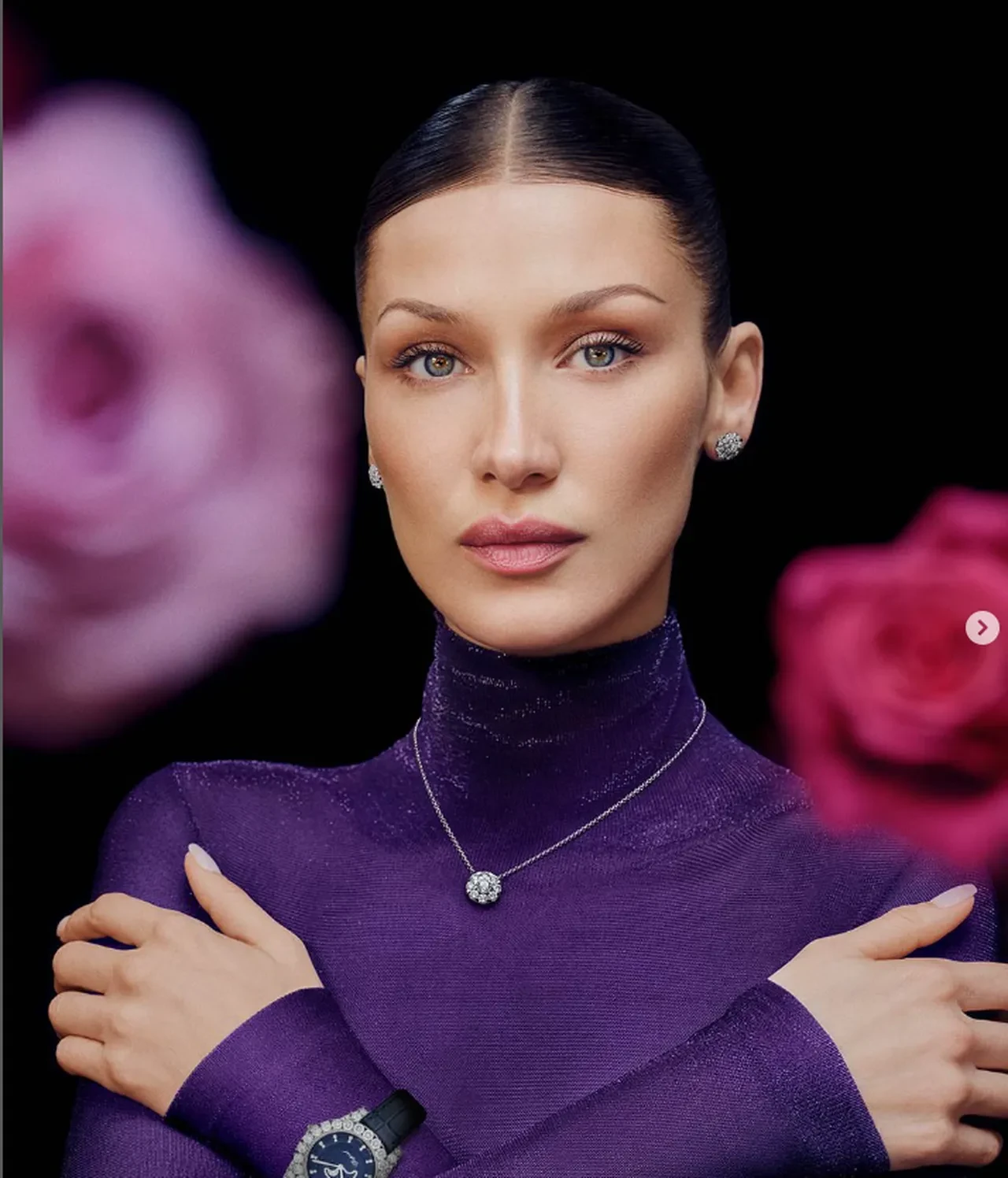 Lyma hastalığıyla mücadele eden Bella Hadid, podyumda zor anlar yaşadı! 