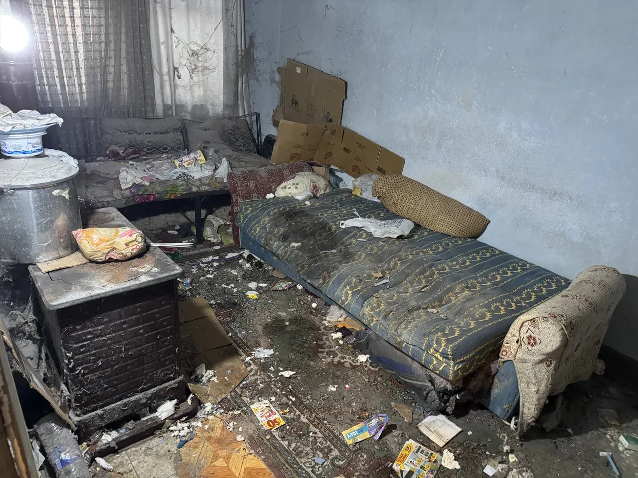 Nevşehir'de korkunç olay! Engelli kızı annesinin cesediyle çöp evde bir ay yaşadı