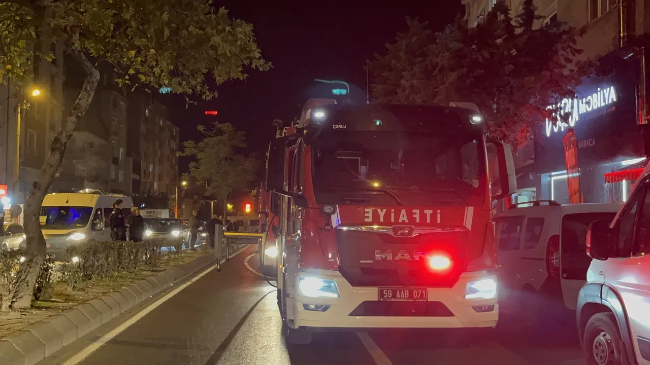 Tekirdağ'da korkutan yangın! Mahalleli ayağa kalktı