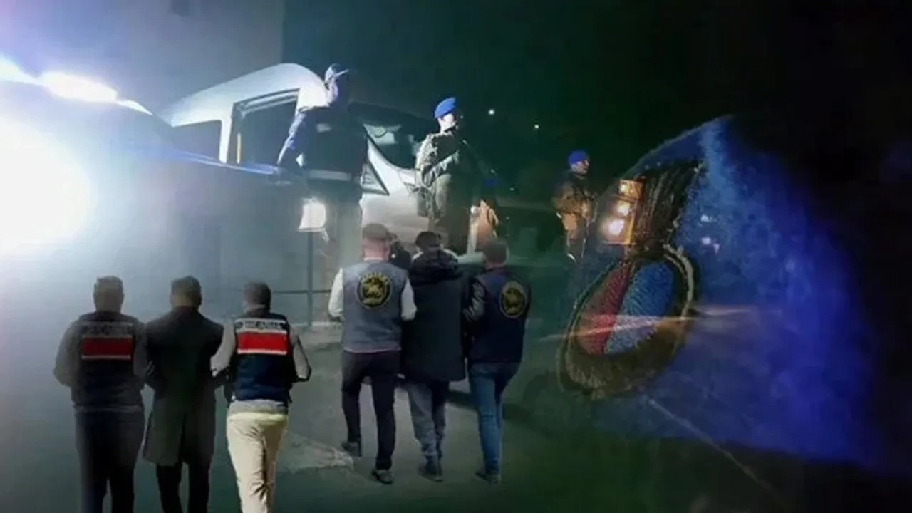 Bakan Yerlikaya duyurdu! FETÖ'ye yönelik dev operasyon: 61 şüpheli kıskıvrak yakalandı