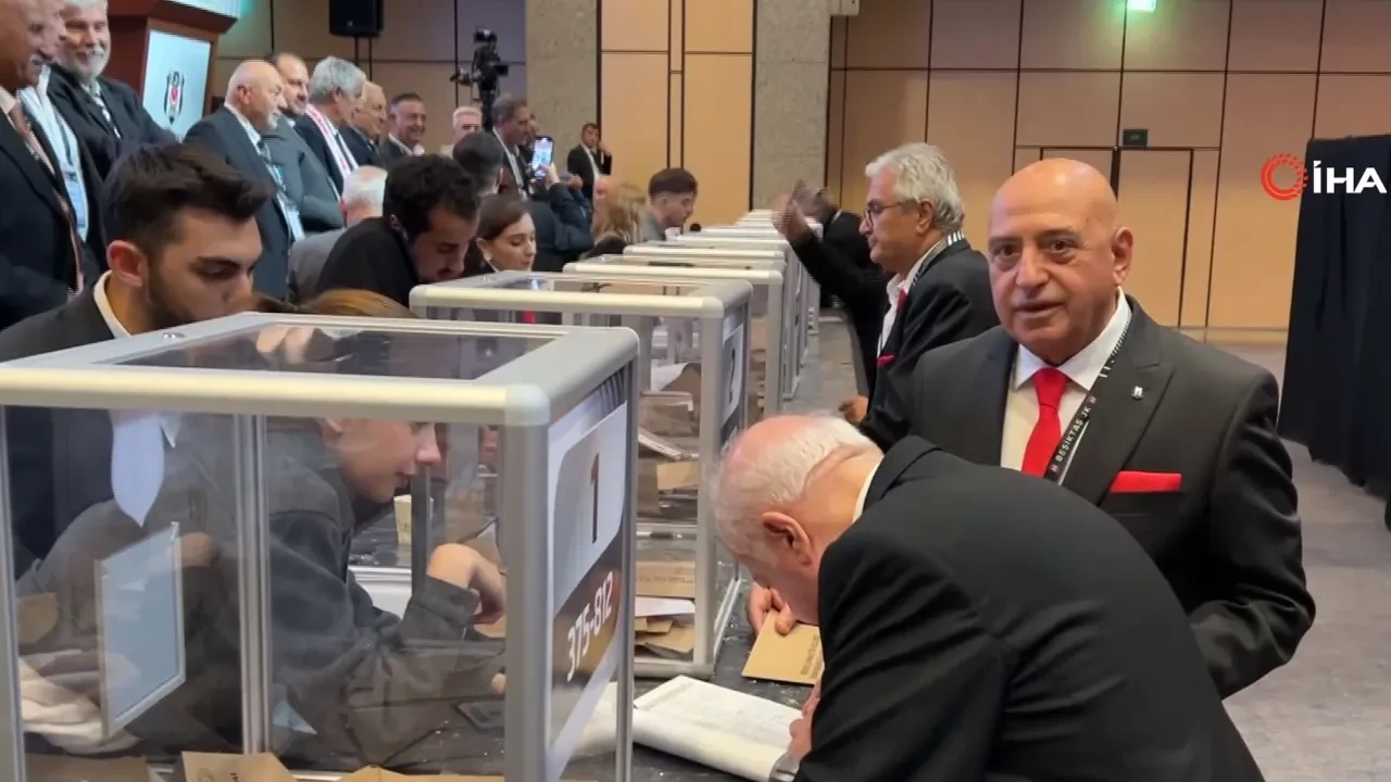 Beşiktaş divan başkanı adayları oy kullanma sürecini tamamladı