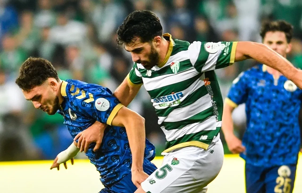 Bursaspor maçı hangi kanalda, nereden canlı izlenir? Aksarayspor Bursaspor maçı saat kaçta?