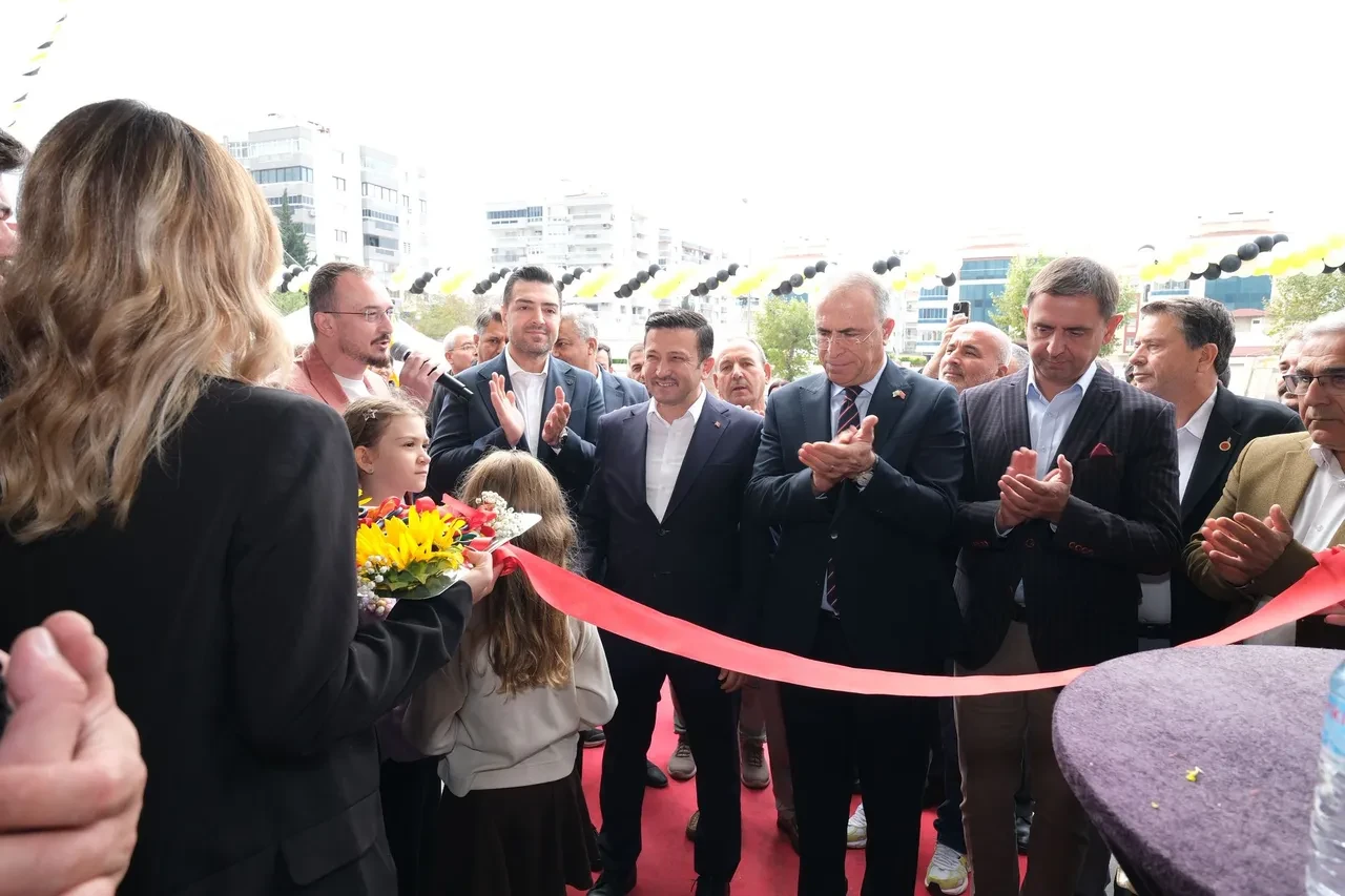 Çiğdemci, İzmir’de kapılarını açtı