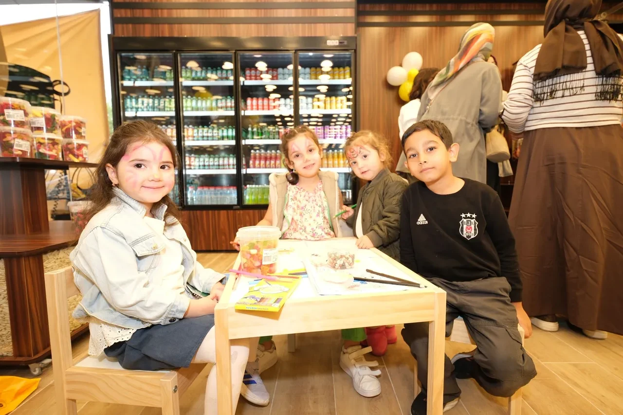 Çiğdemci, İzmir’de kapılarını açtı