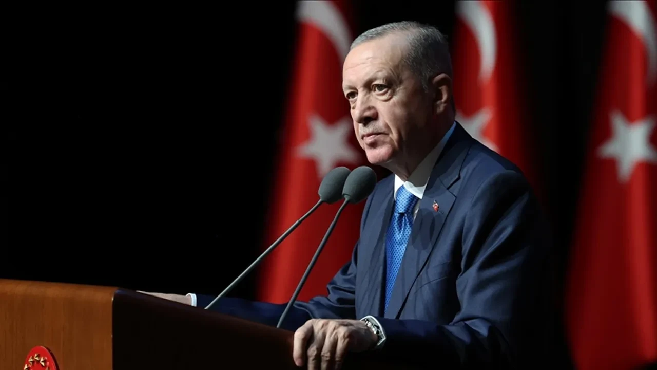 Cumhurbaşkanı Erdoğan Aliya İzzetbegoviç’i andı