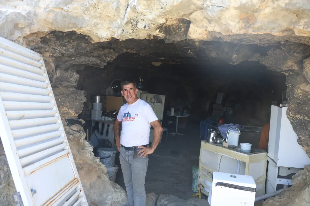 Depremden sonra huzur bulmuştu! 2,5 yıldır yaşadığı mağarayı boşaltıyor: 'Bundan sonra orada yaşayacağım' 