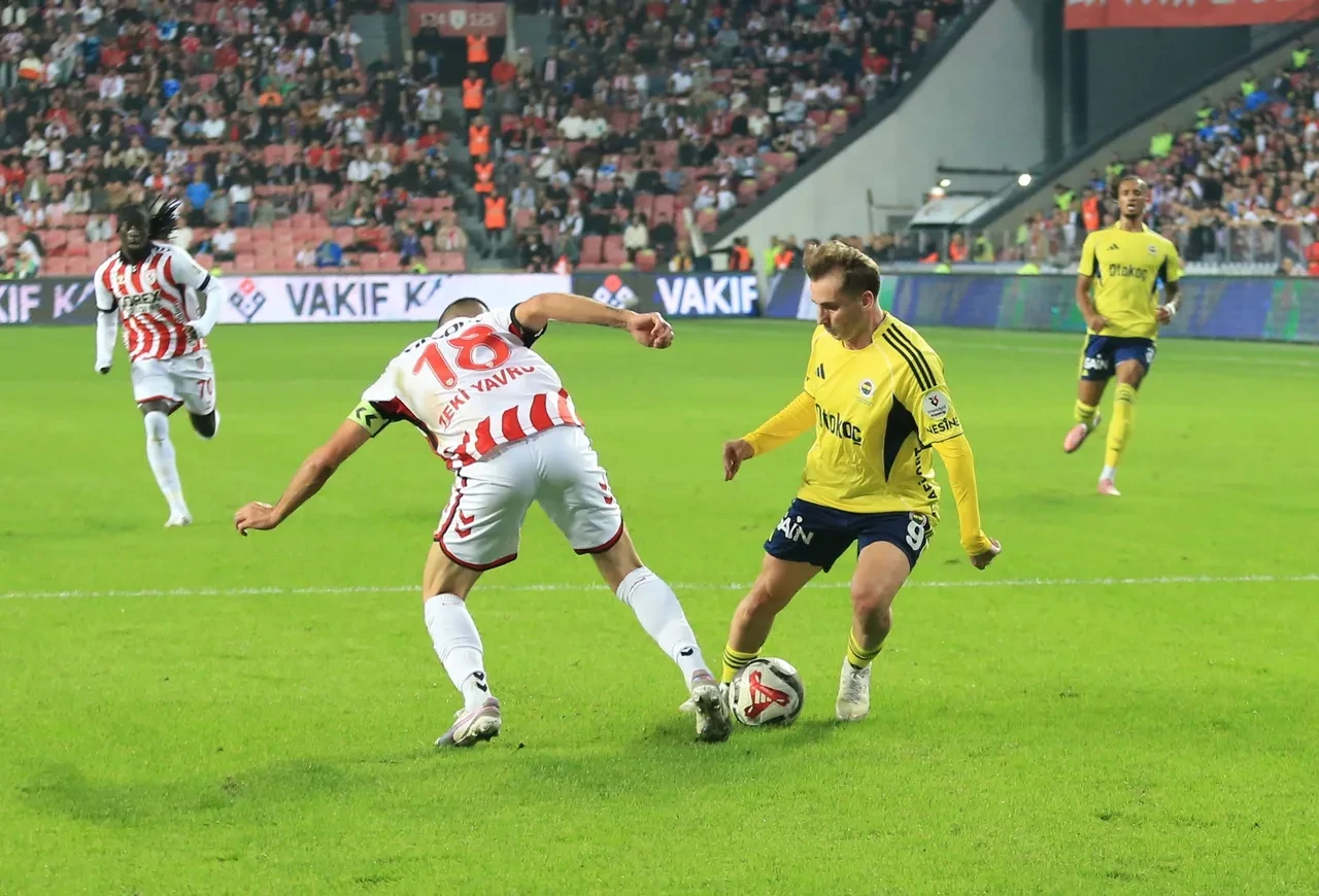 Fenerbahçe Fatih Karagümrük maç kadrosu! FB muhtemel ilk 11'leri belli oldu