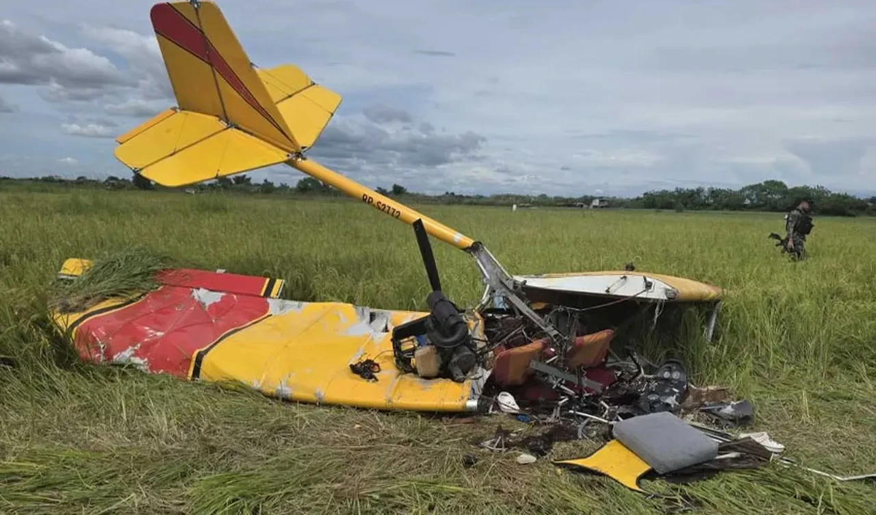 Filipinler'de uçak tarlaya düştü! 2 ölü