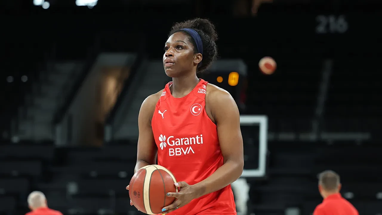 Galatasaray forması da giymişti... Fenerbahçe yeni transferini resmen duyurdu