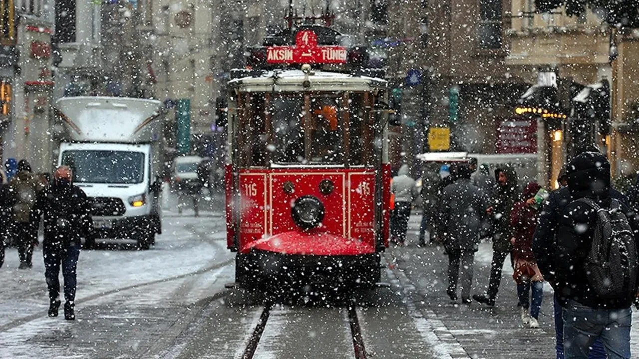 İstanbul'a kar ne zaman yağacak? Meteoroloji uzmanı tarih verdi: Soğuklar mart ayına kadar etkili olacak