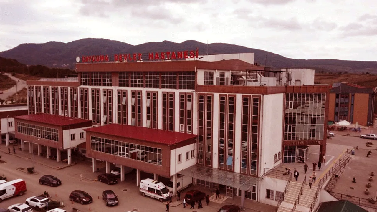 Karın ağrısıyla gittiği hastanede doğuma alındı! 16 yaşındaki çocuğun bebeği karnında öldü