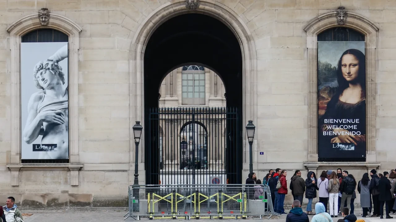 Louvre Müzesi nasıl soyuldu neler çalındı?