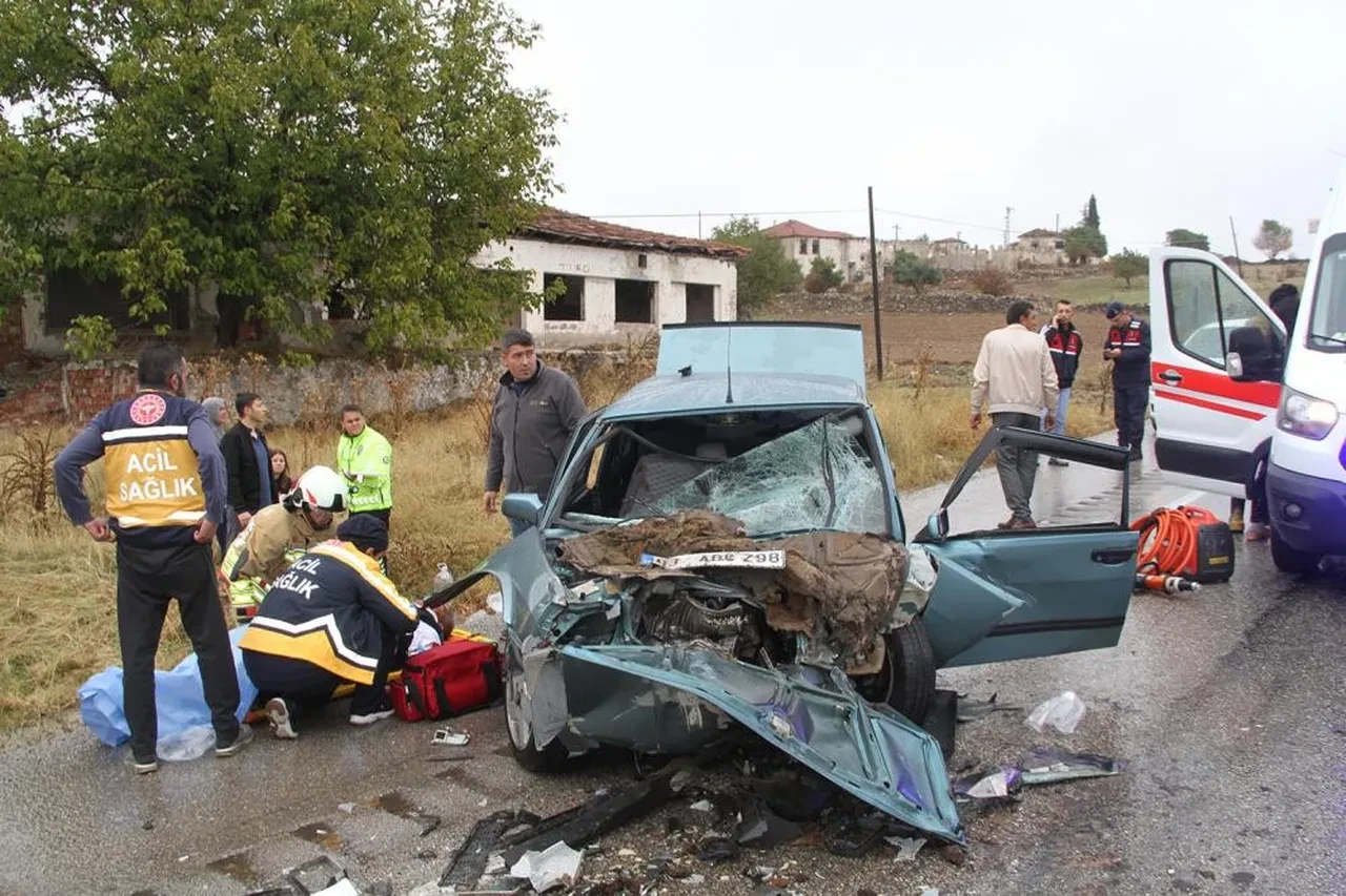 Manisa'da yağmur kazayı da beraberinde getirdi: Ölü ve yaralılar var!